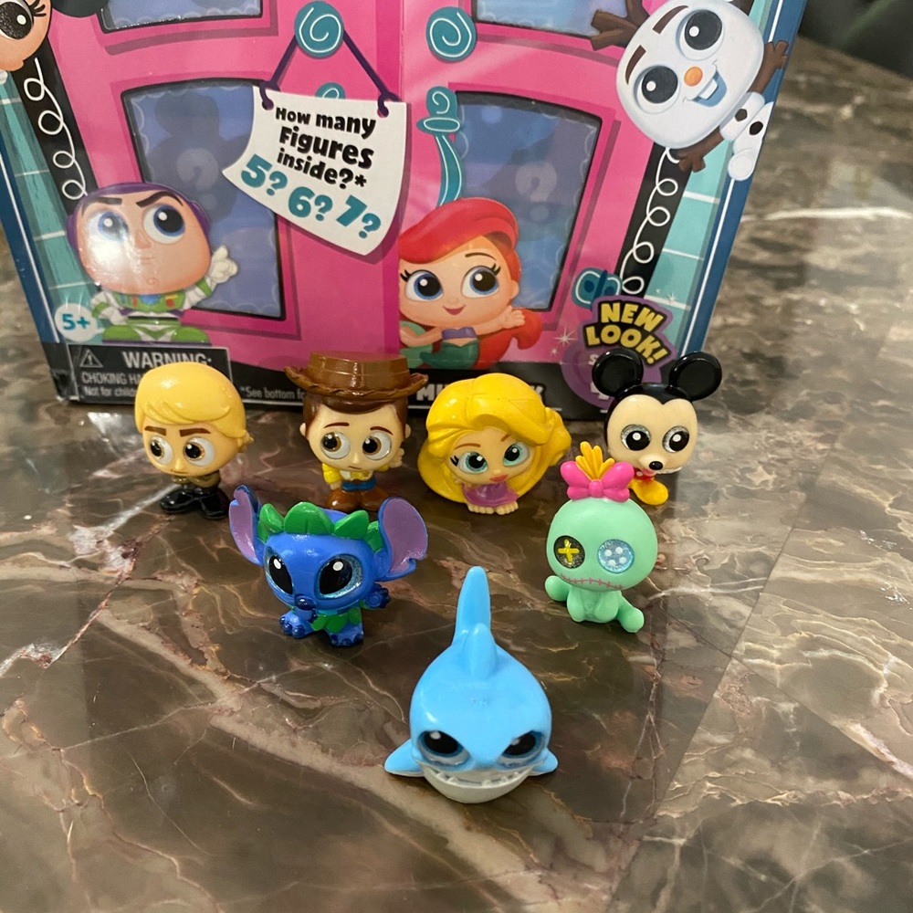 7 Disney Doorables Series 4